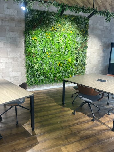 【ショールームの施工事例】自社のショールームに提案力向上を目的として多数のグリーンモードを導入いただきました。