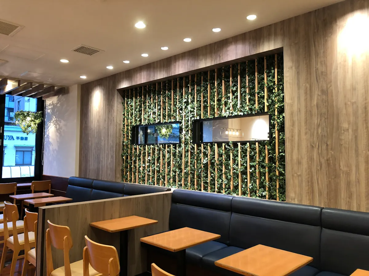 カフェ フェイクグリーン 施工事例｜グリーンモード.jp