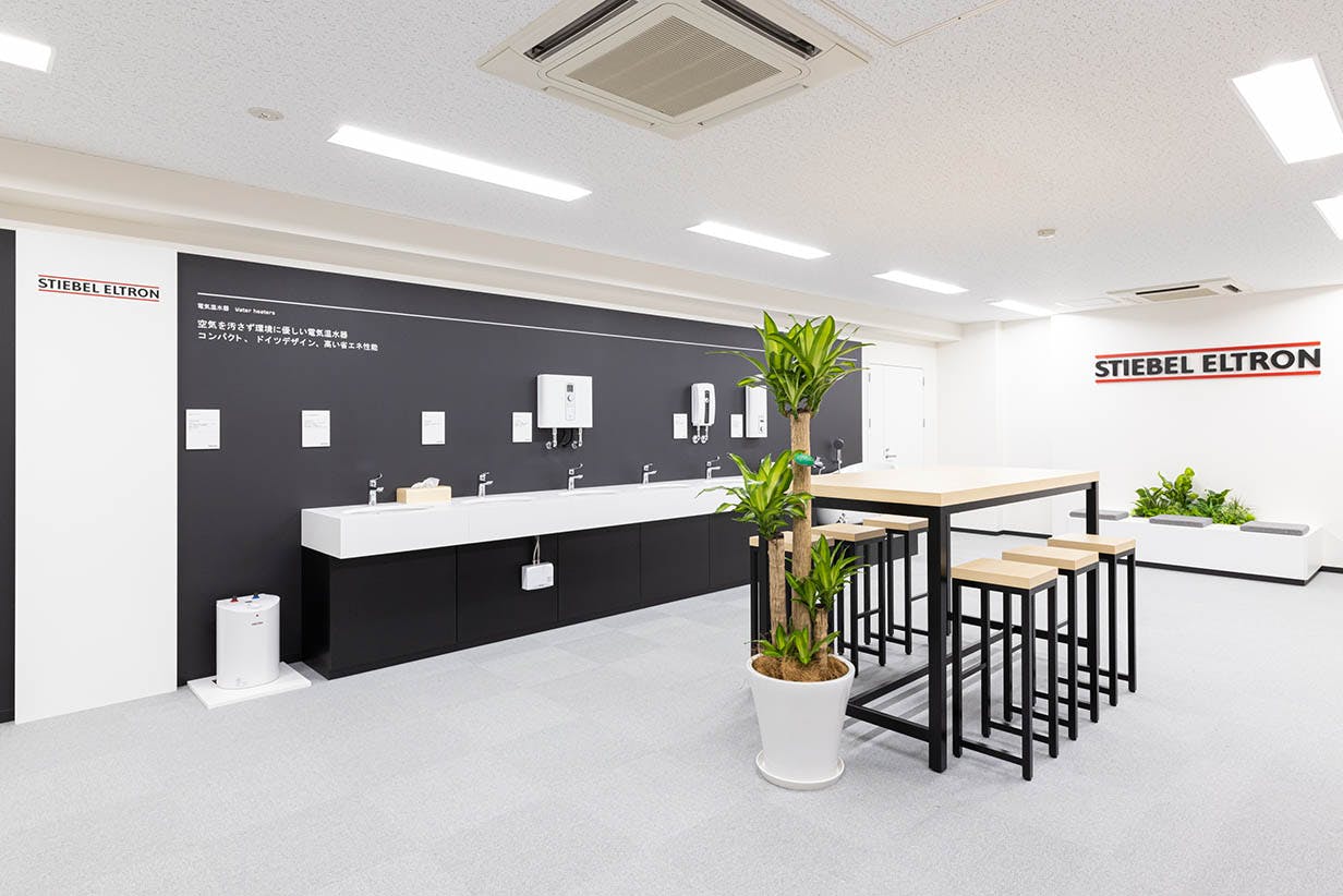 ショールーム フェイクグリーン 施工事例｜グリーンモード.jp