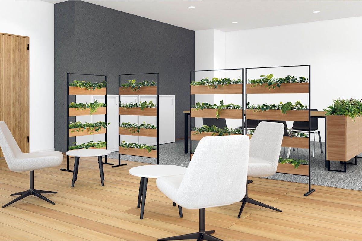 オフィス_デスク周り_パーテーション