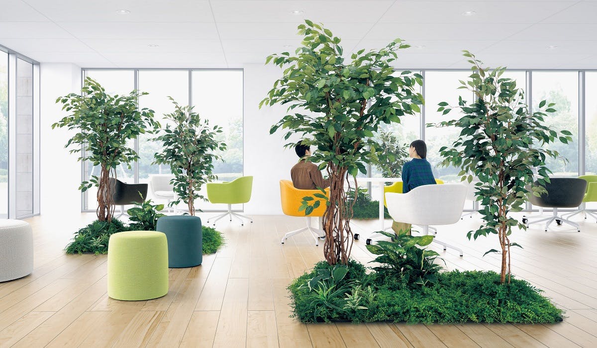 オフィス_リフレシュルーム_人工樹木
