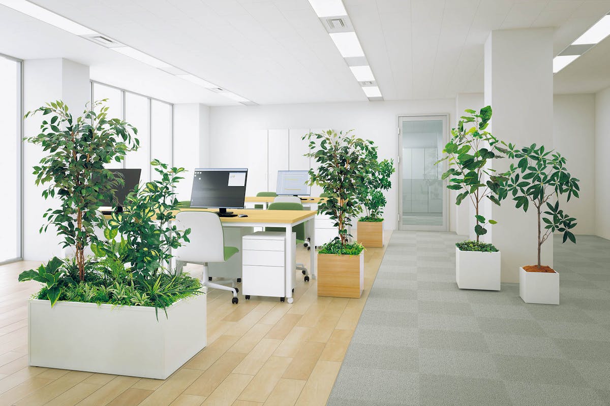 オフィス_デスク周り_柱周り