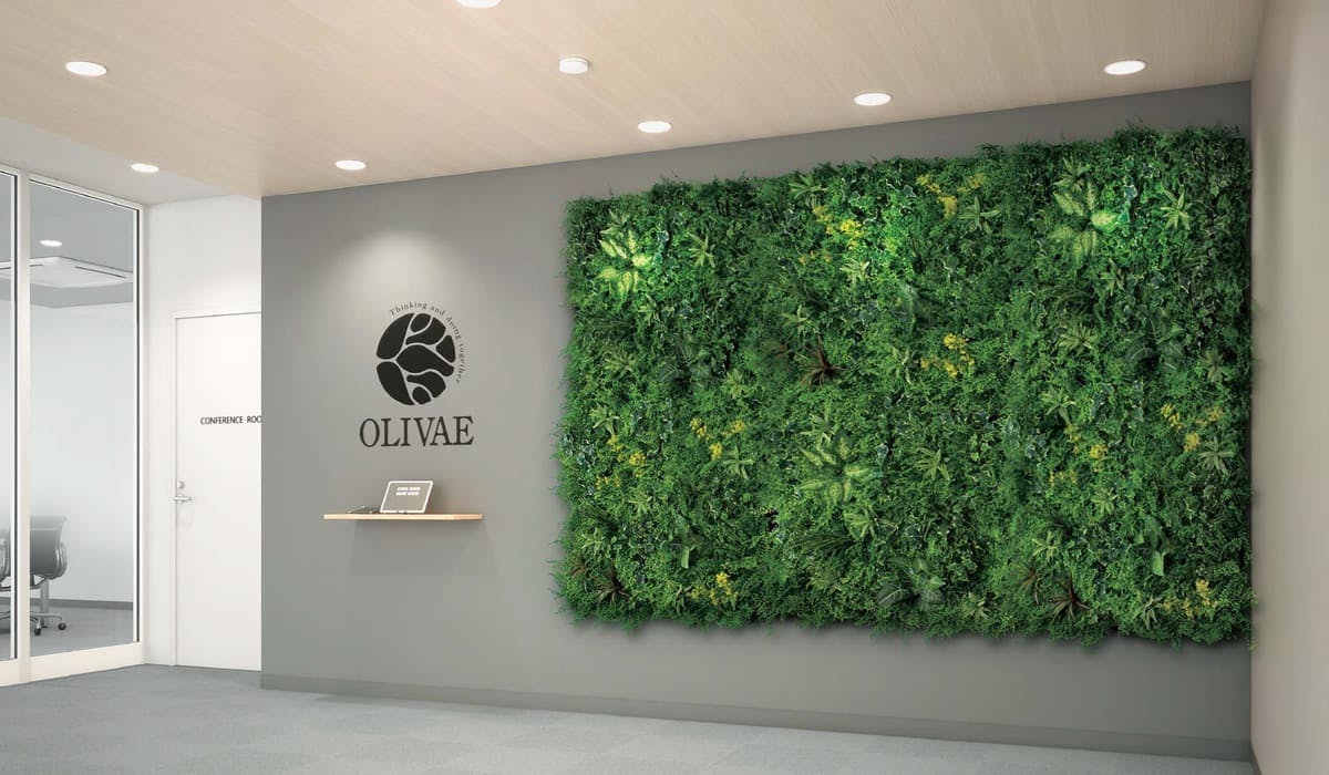 壁面_フェイクグリーン事例