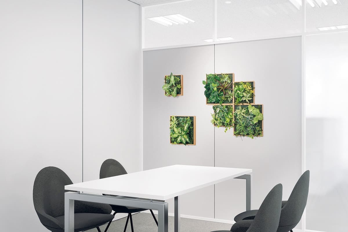 ミーティングルーム　フェイクグリーン