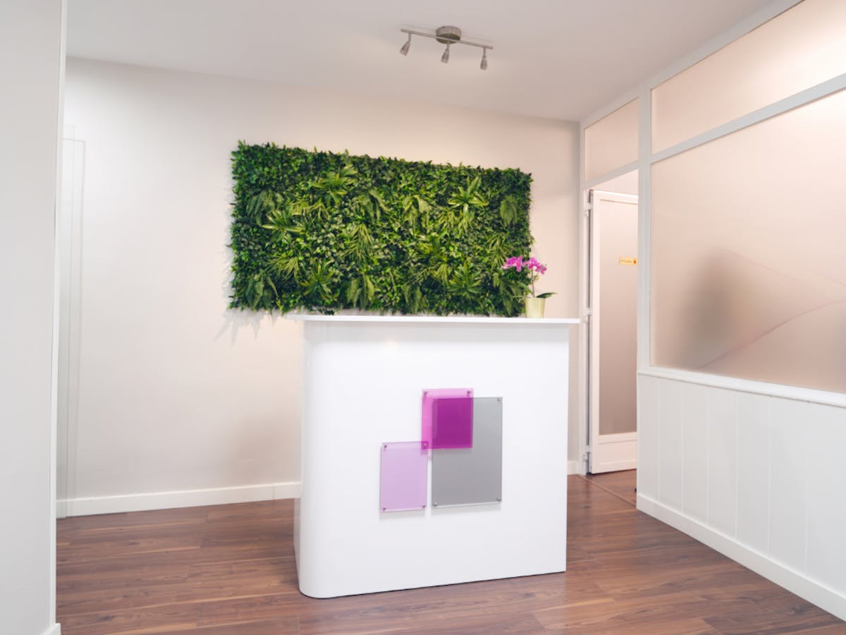 クリニック　受付　カウンター