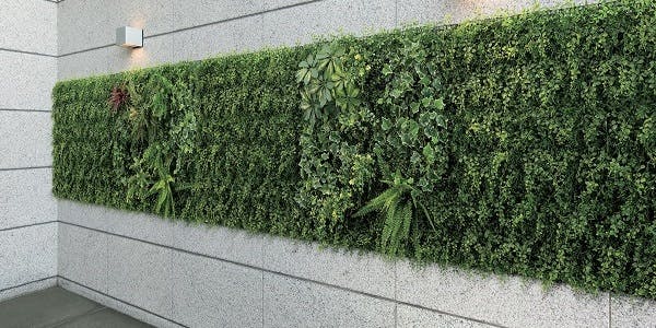 フェイクグリーンの壁面緑化。屋外用で使えるグリーンパネル